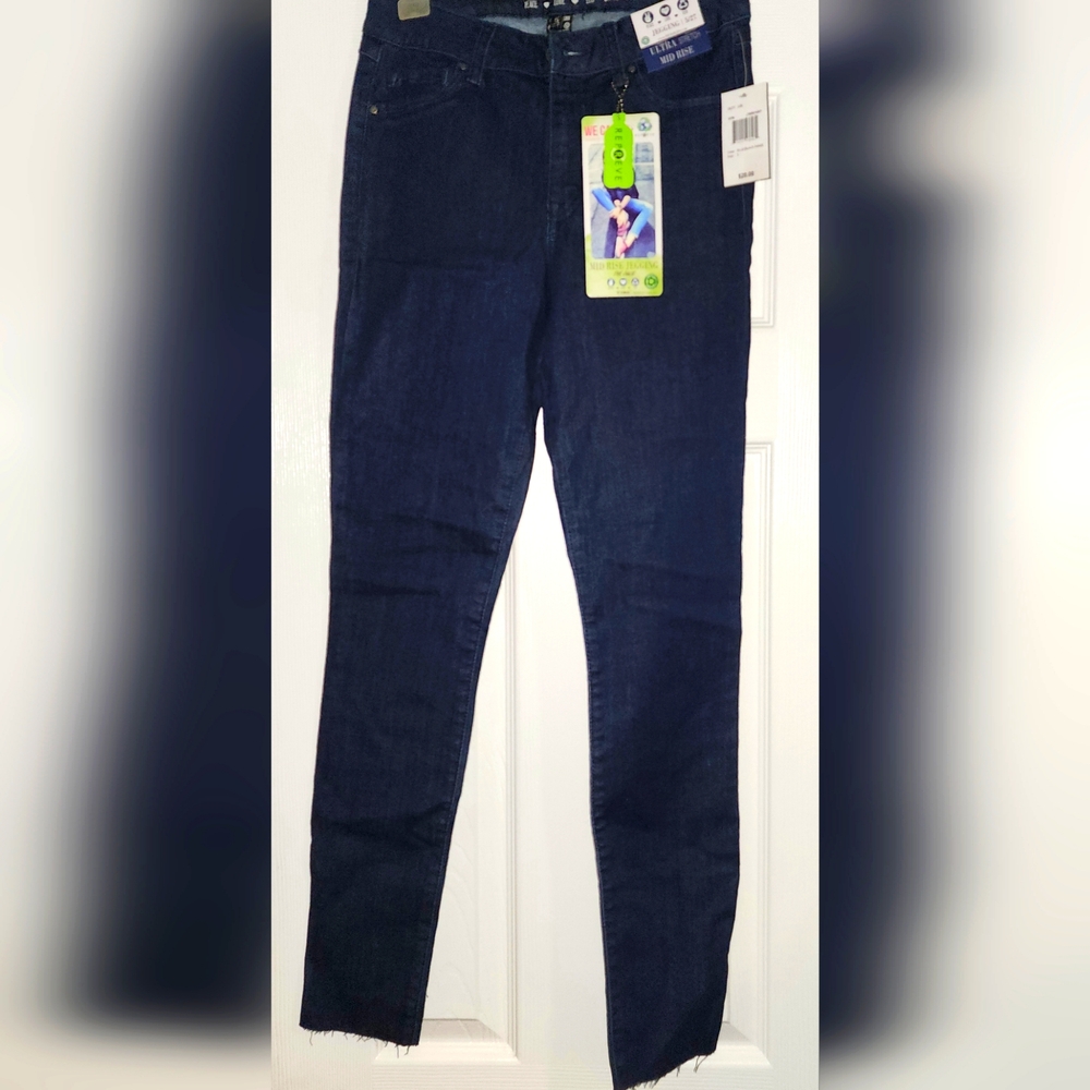 Dark Wash Mid Rise Skinny Jeggings